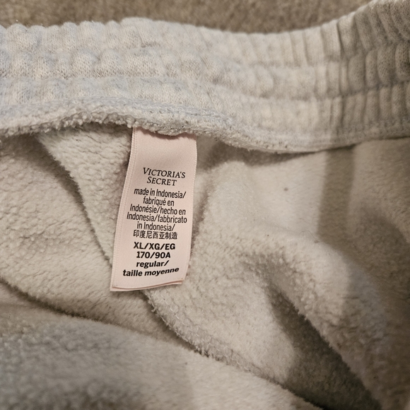 Victoria Secret Wide Leg Cozy Gray Sweatpants - Picture 4 of 5